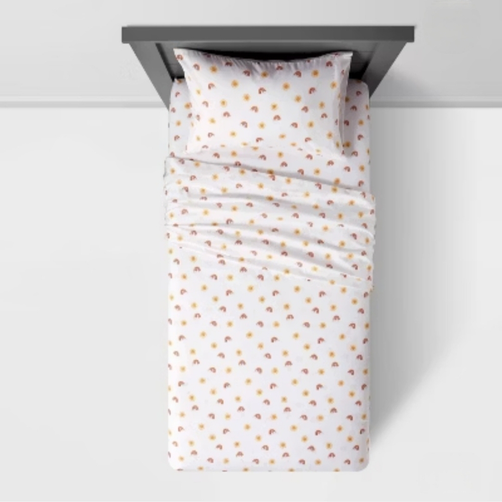 Pillowfort Full Rainbow Microfiber Kids' Sheet Set Scatter White
